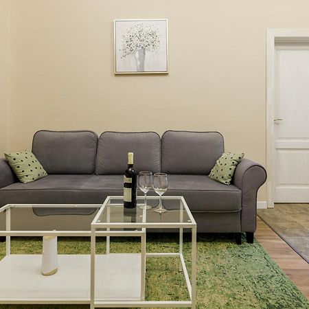 Beautiful Apartment In Heart Of Historical Center Тимишоара Екстериор снимка