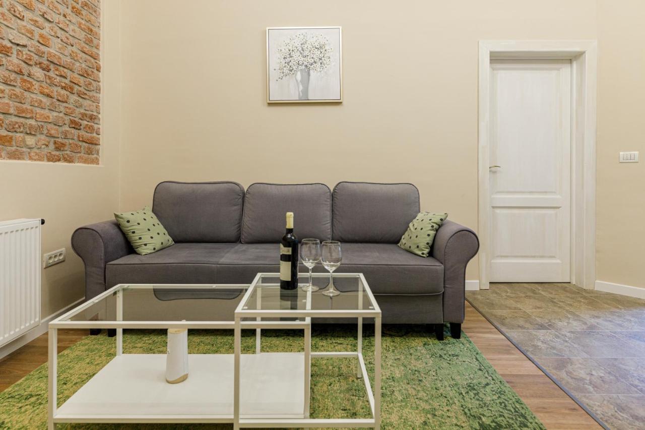 Beautiful Apartment In Heart Of Historical Center Тимишоара Екстериор снимка